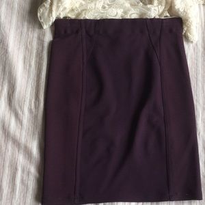 BCBG Body-con pencil skirt eggplant